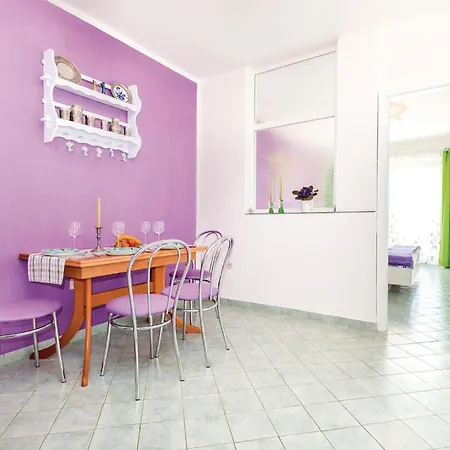 Stunning In Lägenhet