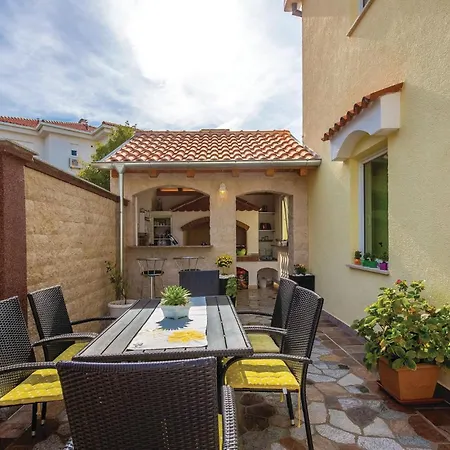 Awesome In With Wifi Apartment Crikvenica