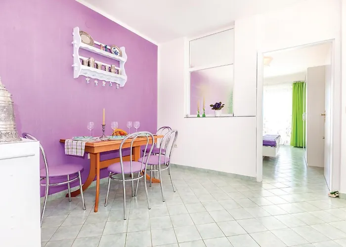 Stunning In דירה