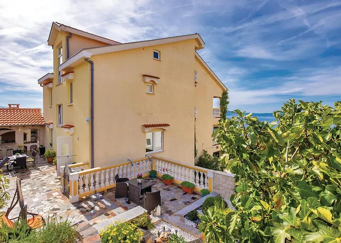 Stunning In * ツリクヴェニツァ